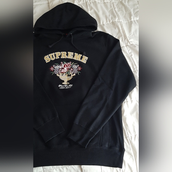Supreme Centerpiece Hooded Sweatshirt *FW17* - Picture 8 of 16